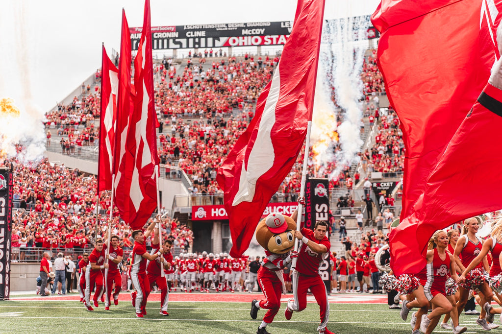 Former Brutus Emily Hayward running out onto the field.