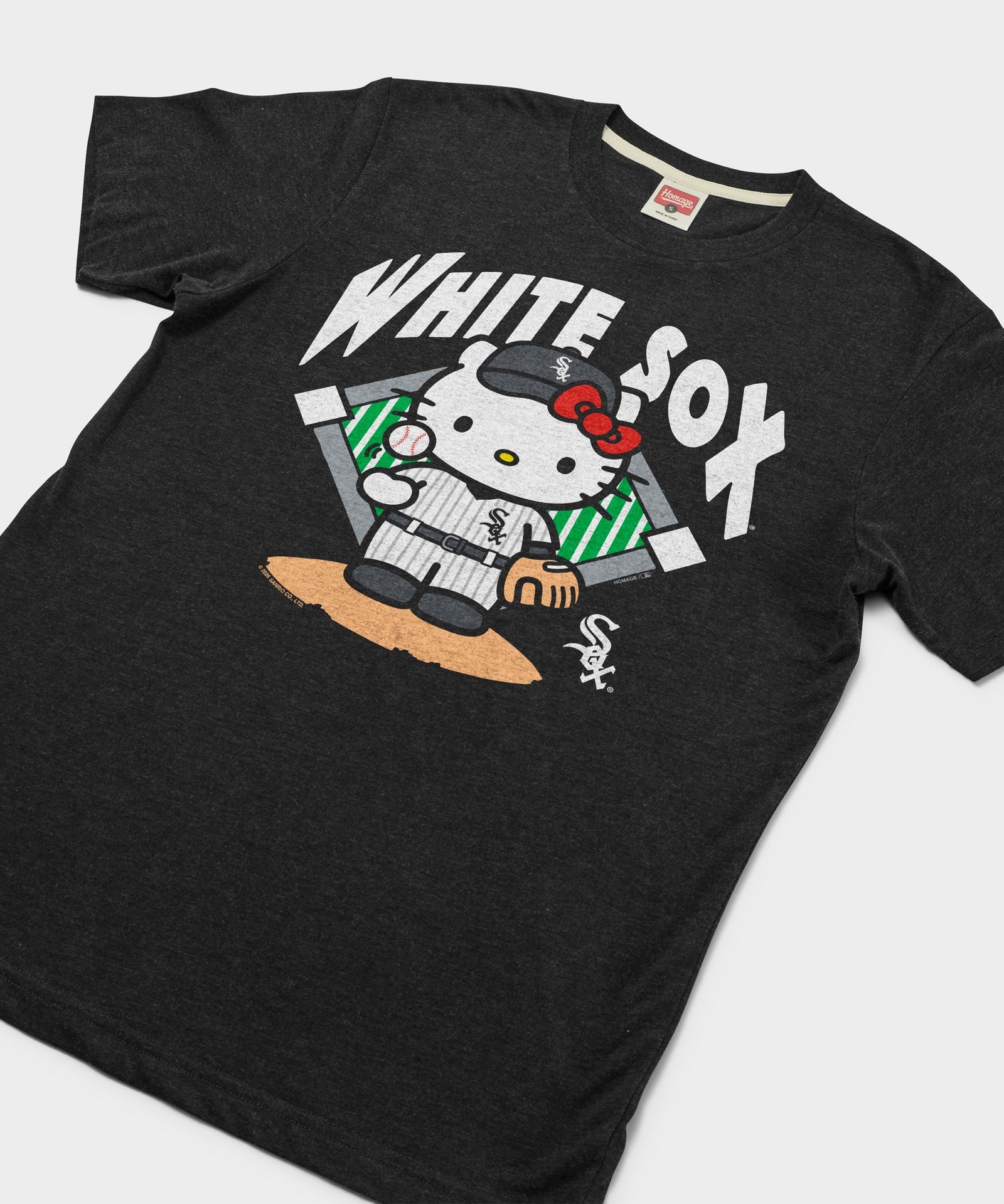 Hello Kitty x Chicago White Sox Toss