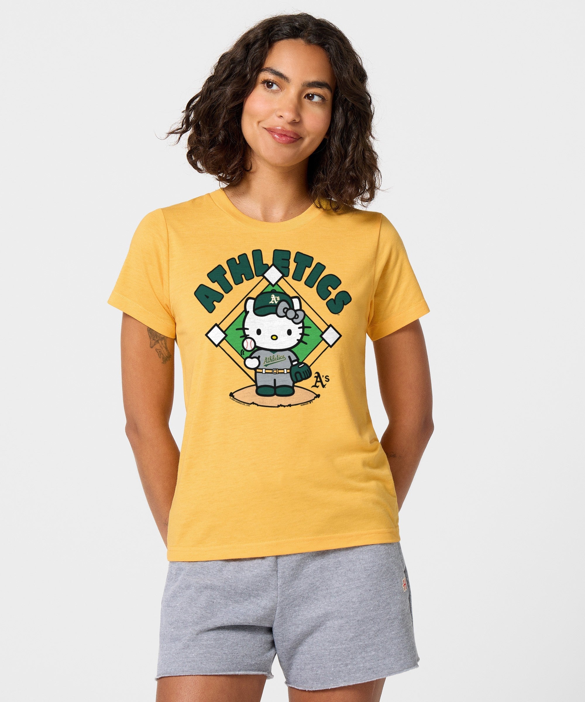 Women's Hello Kitty x Athletics Toss