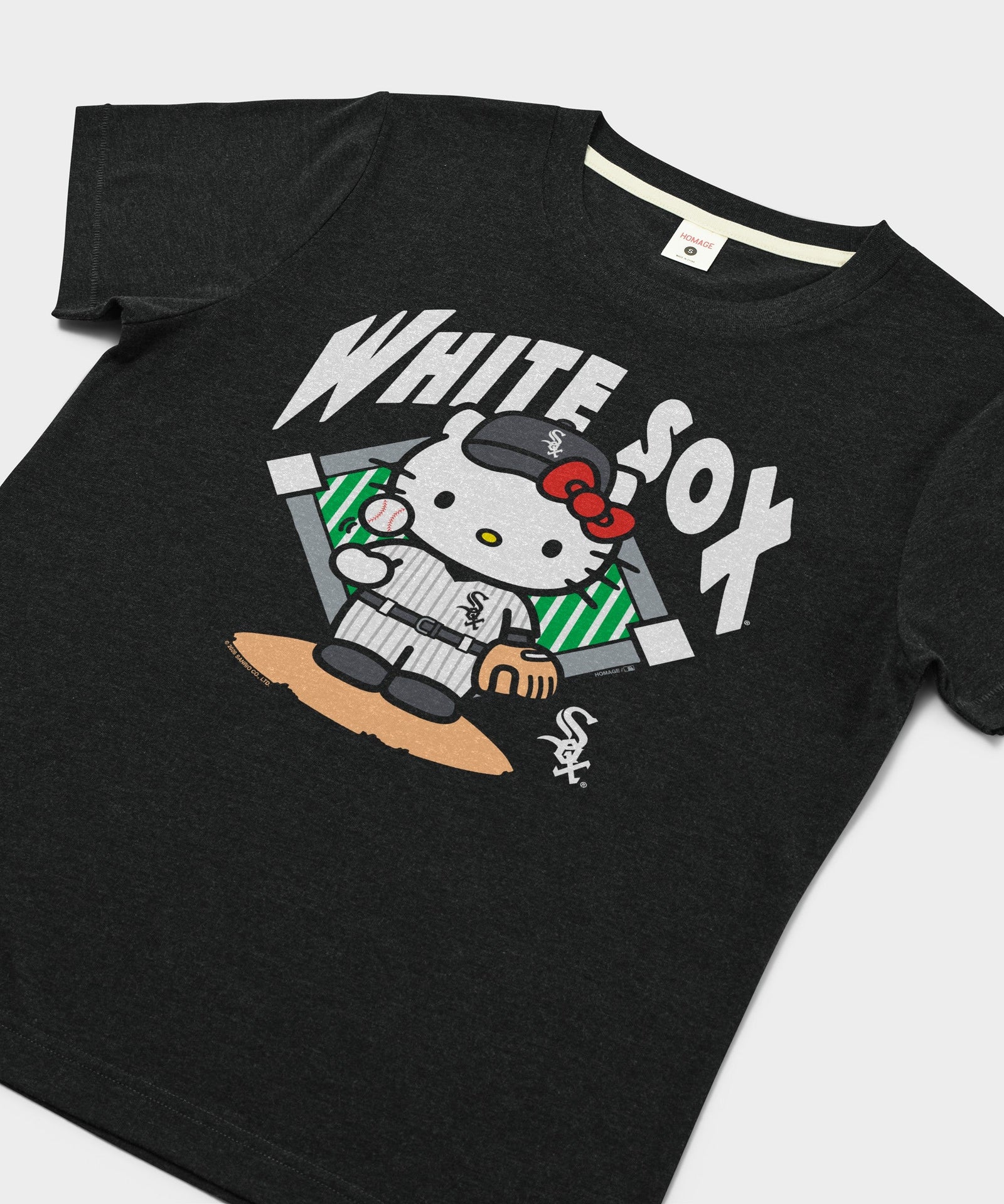 Women's Hello Kitty x Chicago White Sox Toss