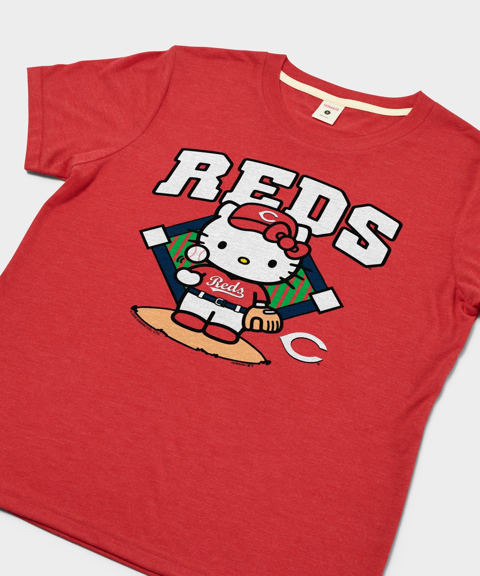 Women's Hello Kitty x Cincinnati Reds Toss
