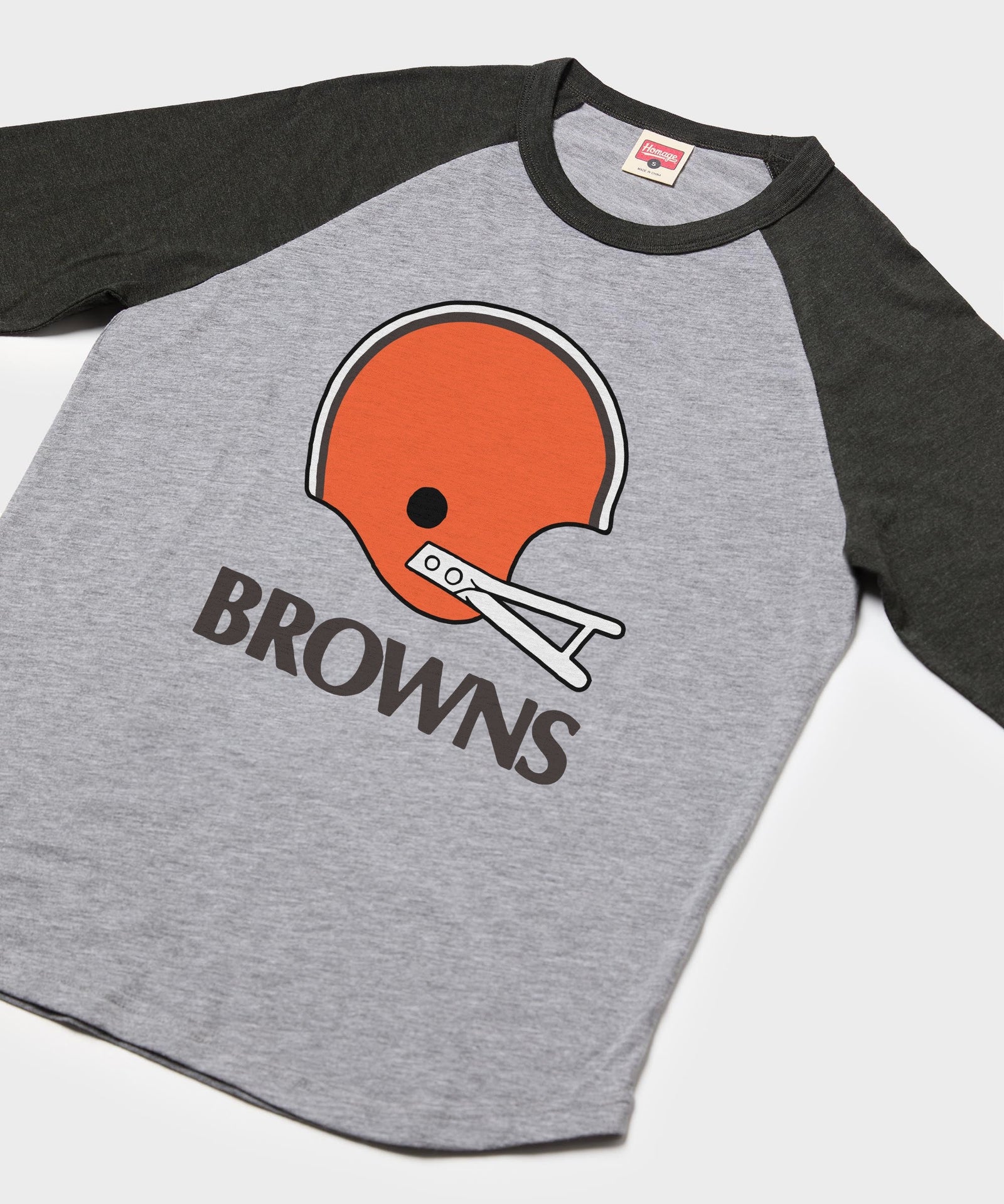 cleveland browns big helmet raglan
