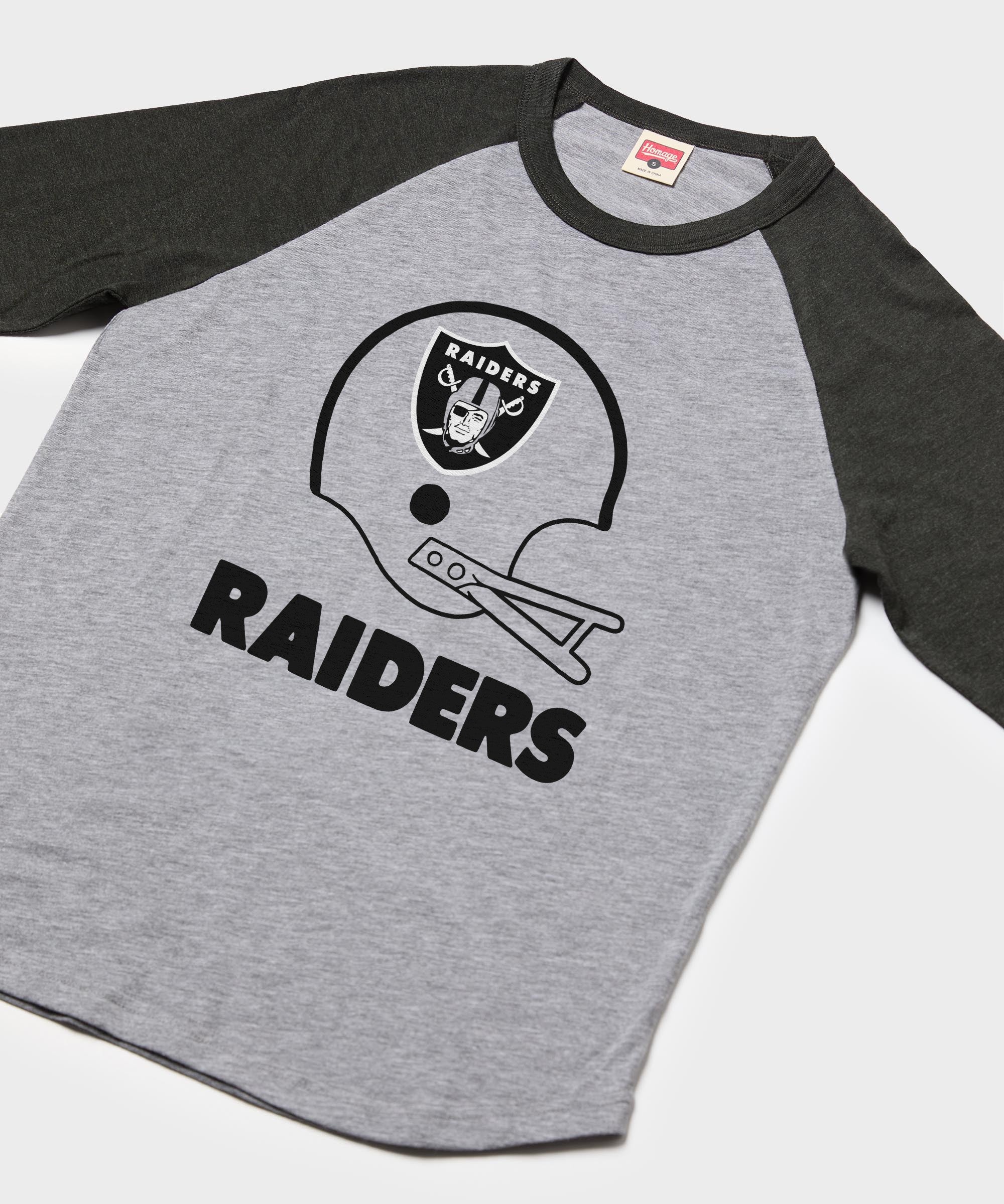 las vegas raiders big helmet raglan