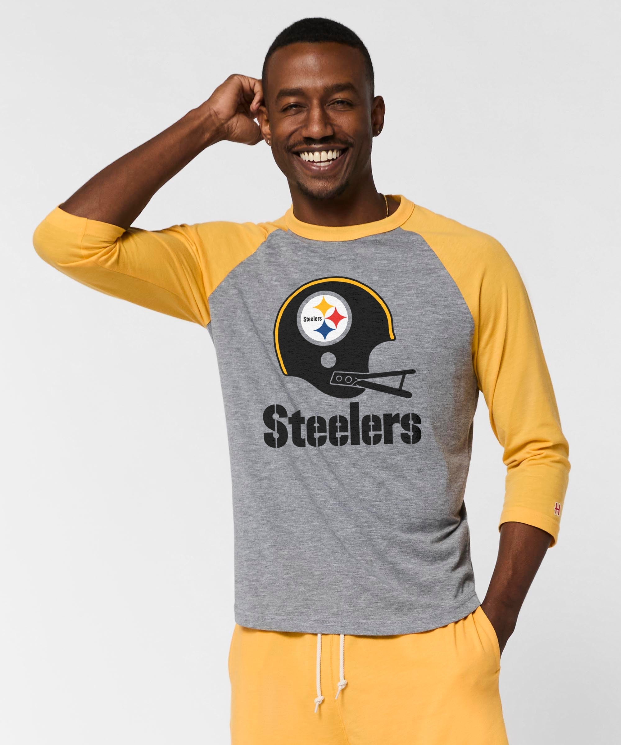pittsburgh steelers big helmet raglan
